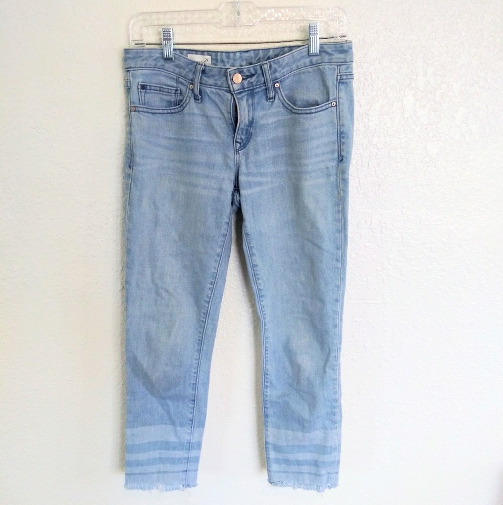 [ GAP light wash fringe bottom size 26 jeans ]